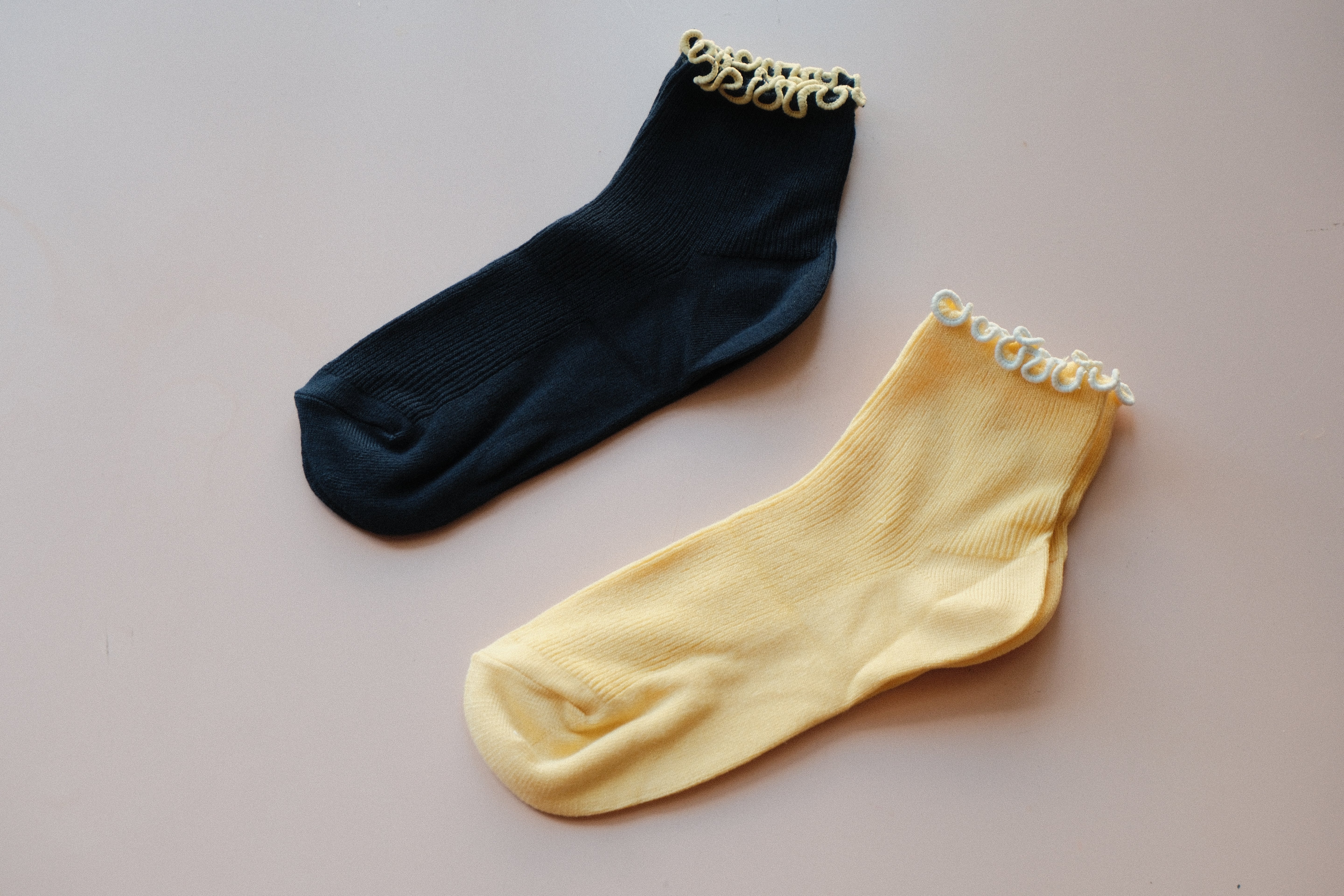 The Petite Ruffled Modal Socks