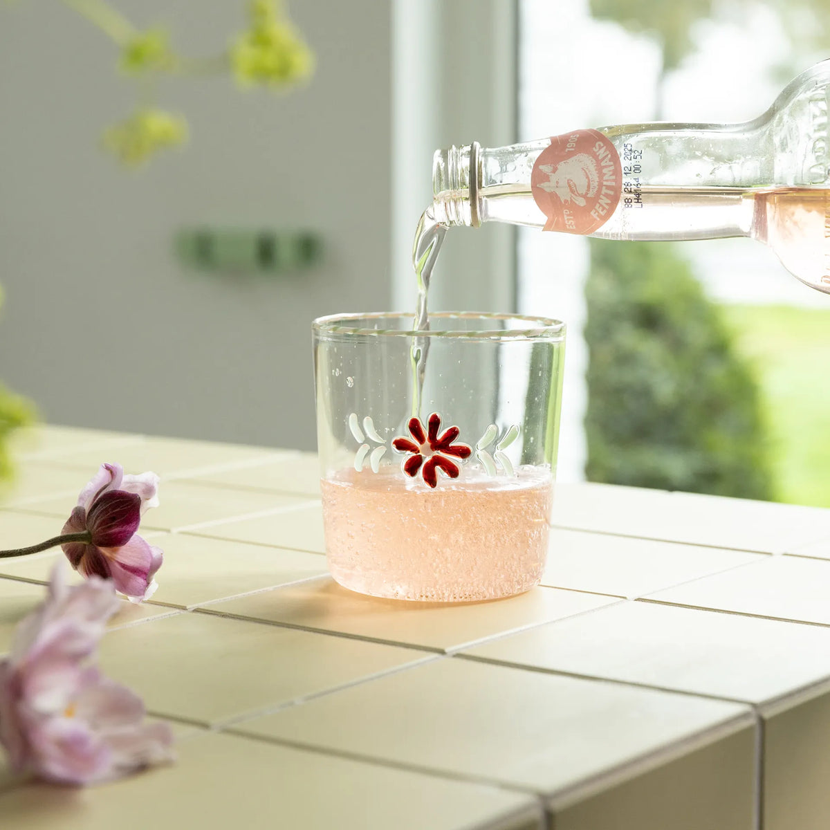 Glass flora red set of 2