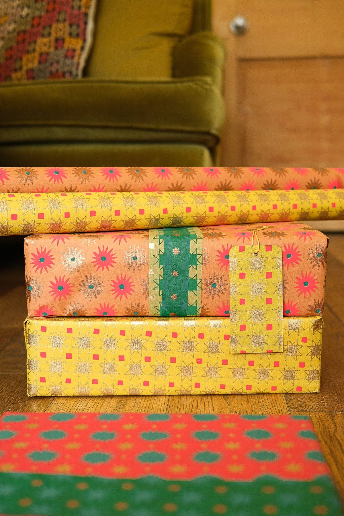 Festive Gift Wrap in Copper Bloom