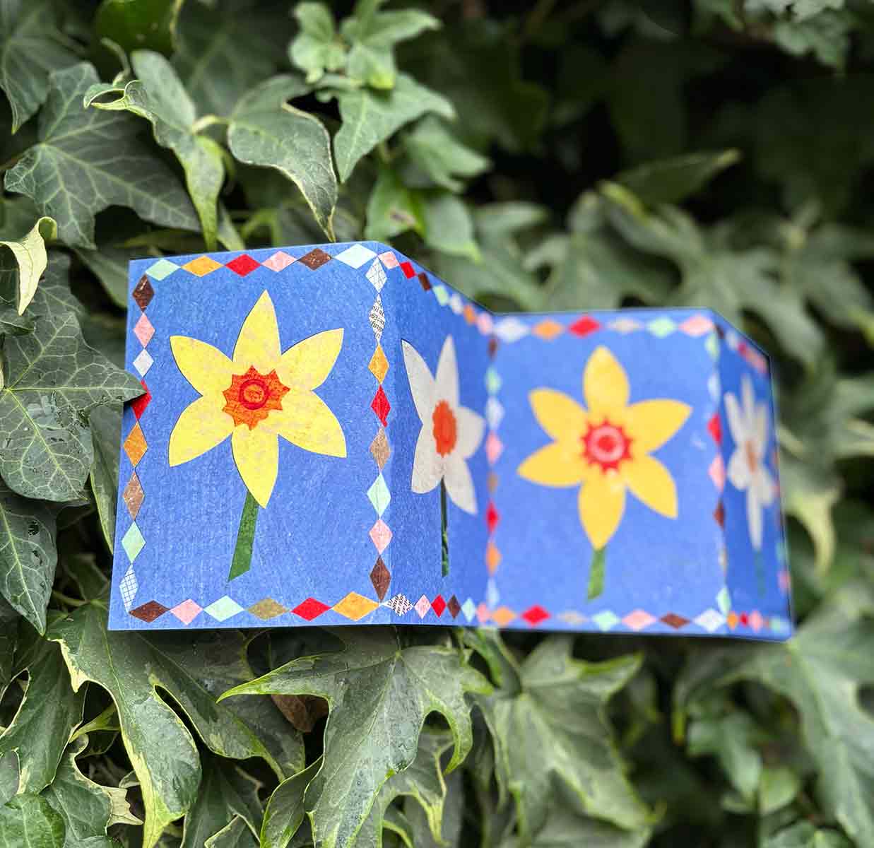 Patchwork Daffodil Concertina Card | Mother’s Day Card 