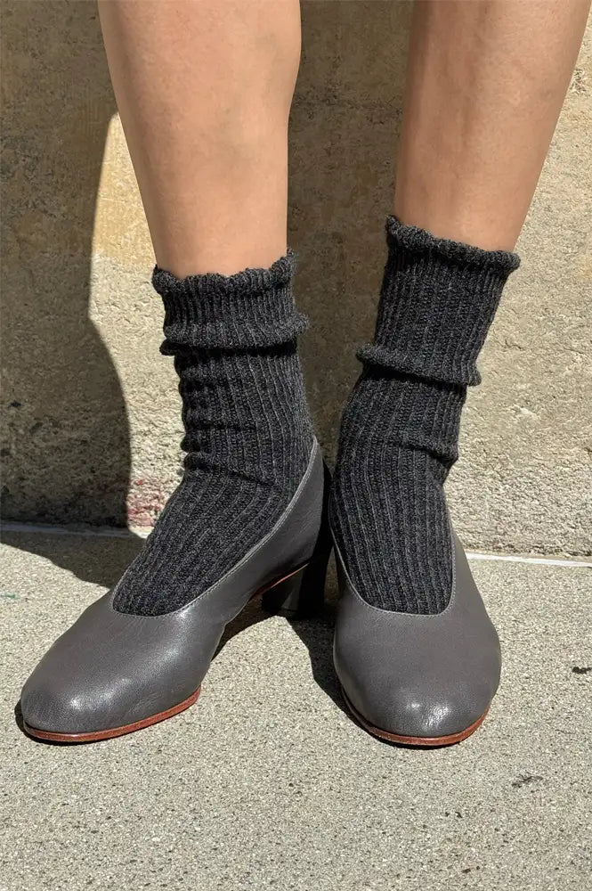 Linen Scallop Socks