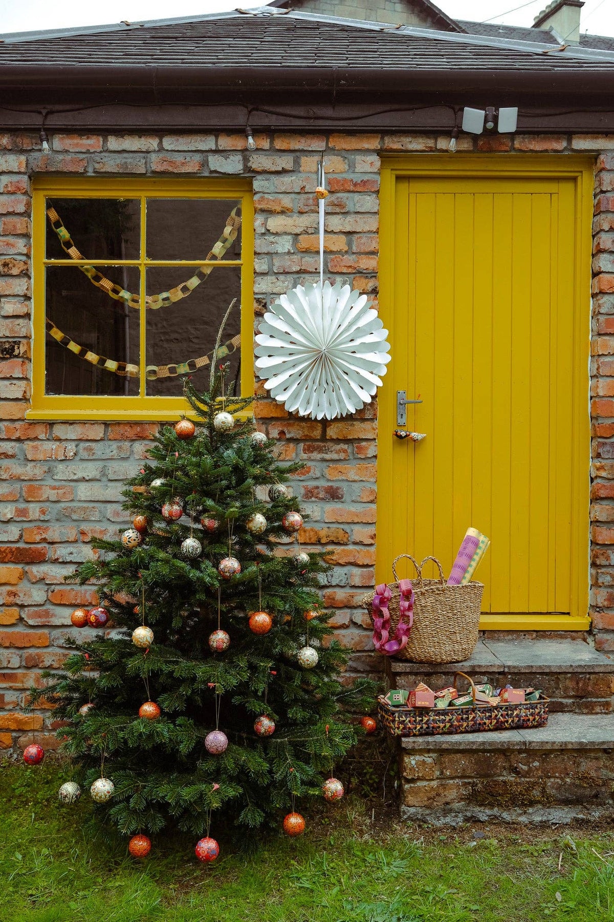 Yellow and Green Paper Chain Kit