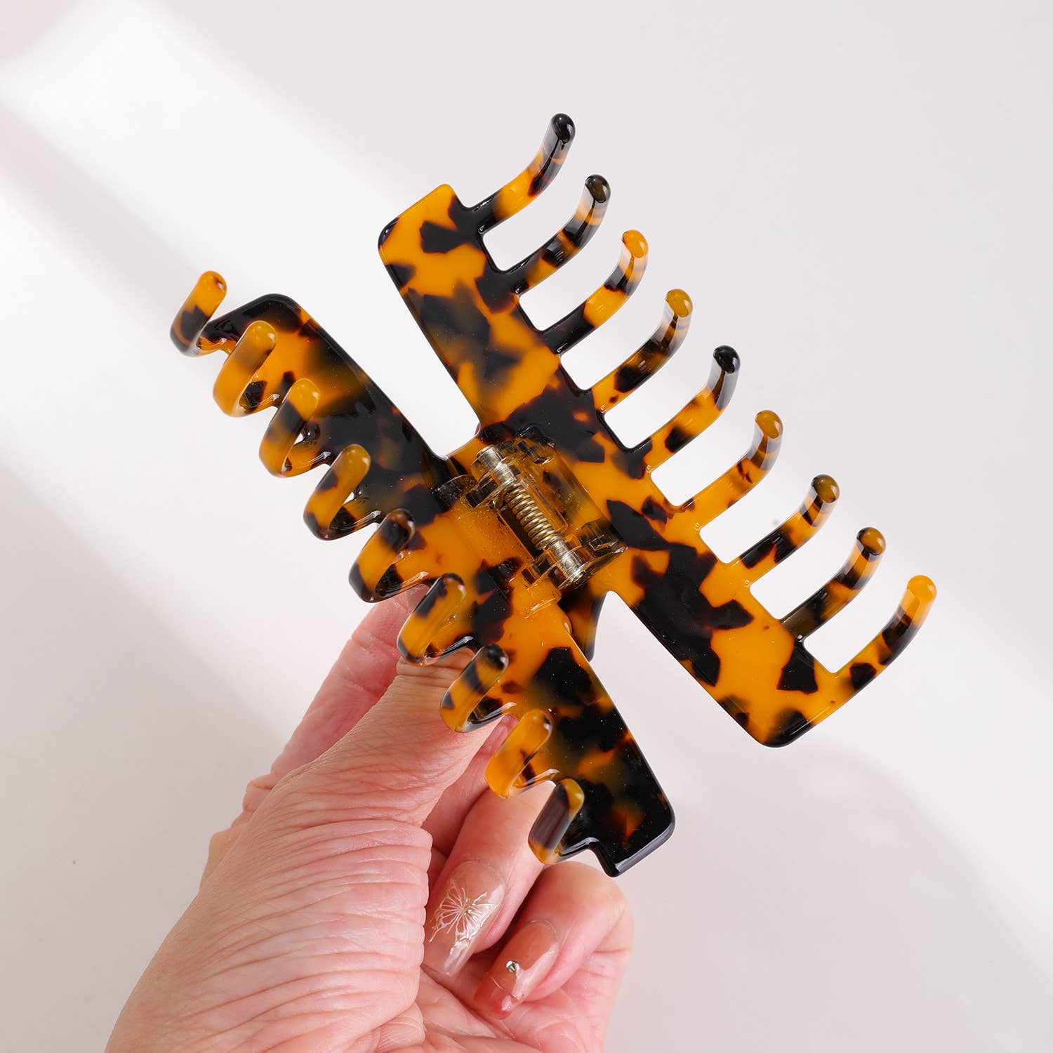 Chloe | Classic Large Rectangular Barrel Claw Clip