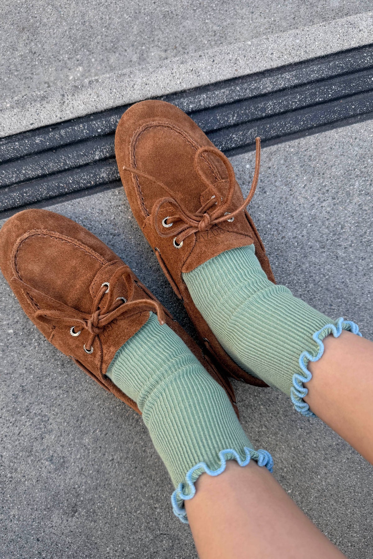 The Petite Ruffled Modal Socks