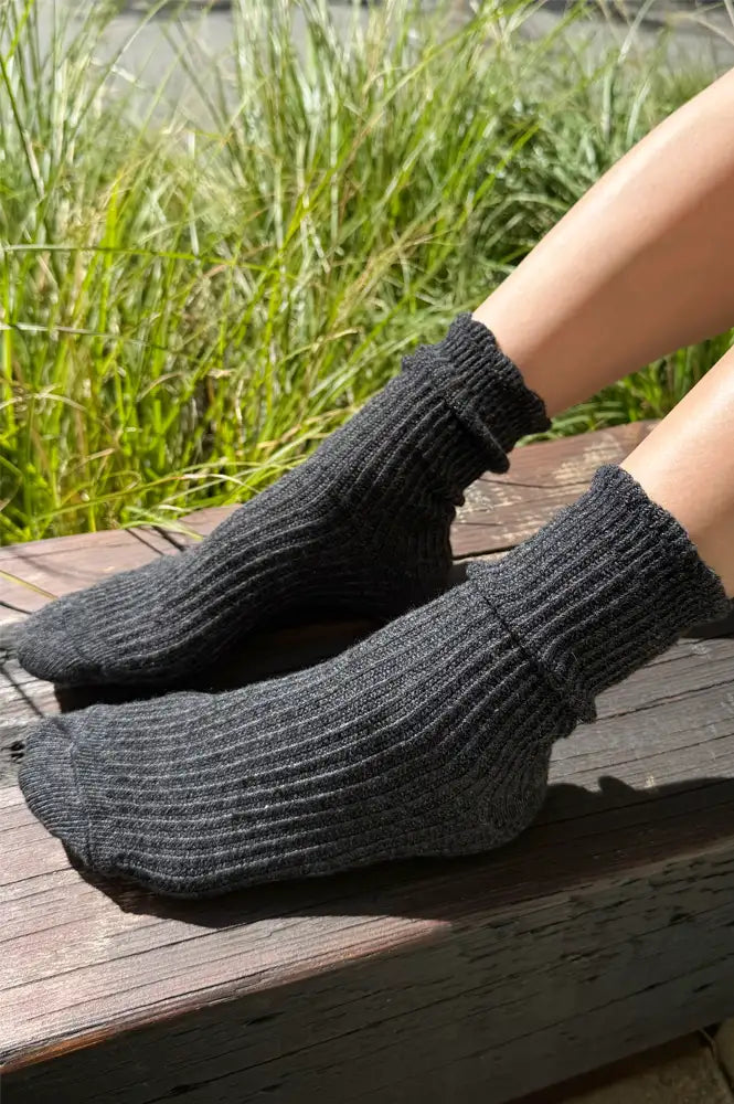 Linen Scallop Socks