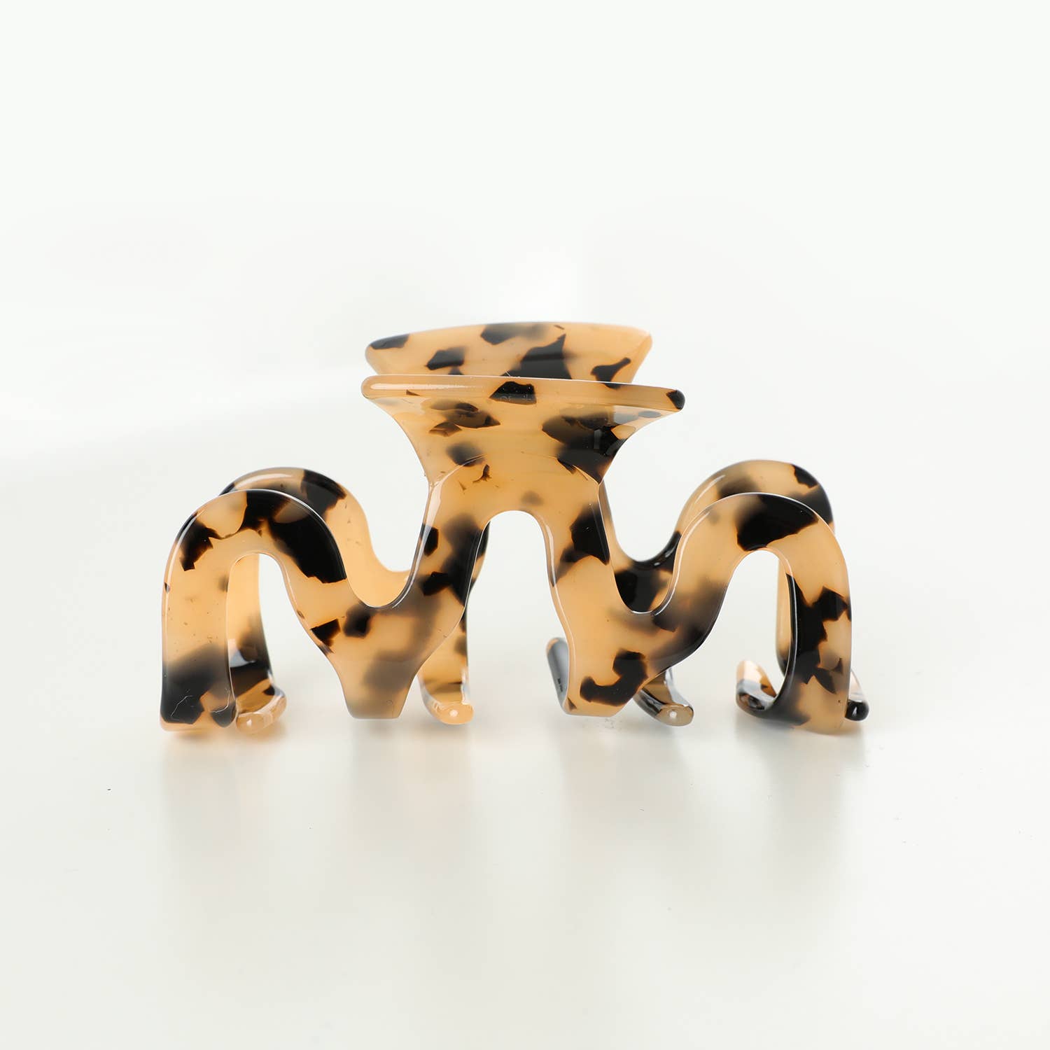 Esme Large | Classic Large Wavy Claw Clip