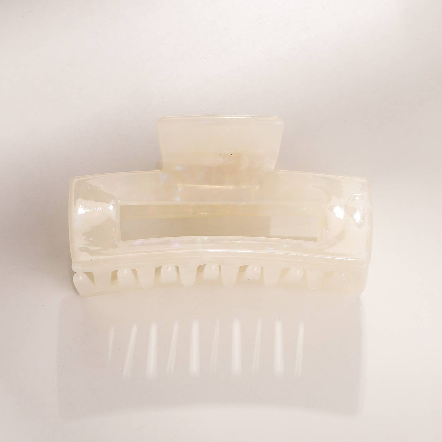 Luna Medium | Classic Medium Rectangle Claw Clip