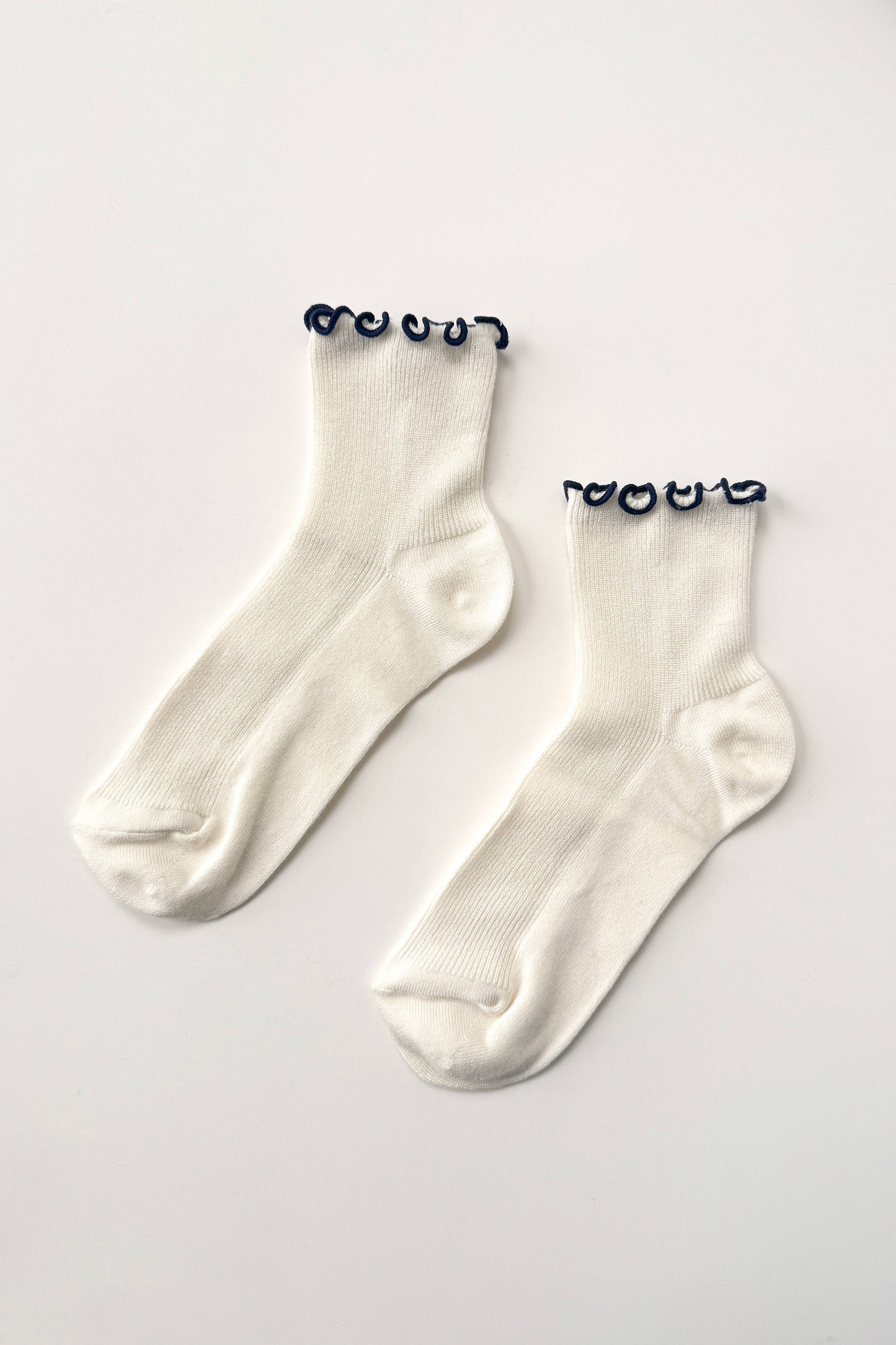 The Petite Ruffled Modal Socks