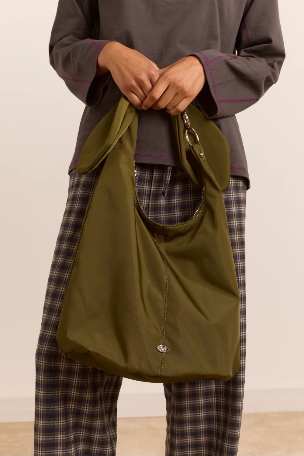 Gene Oversized Bag in Olive